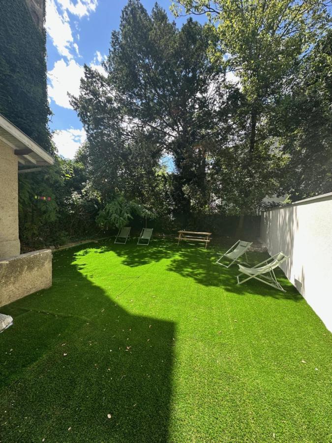 Сasa de vacaciones Maison De Avec Jardin